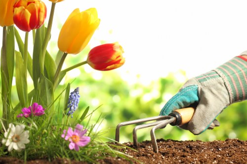 Booking and payment terms for gardeners